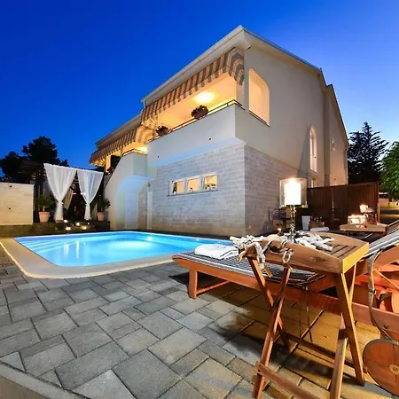 Luminosa By Feel Croatia Vila